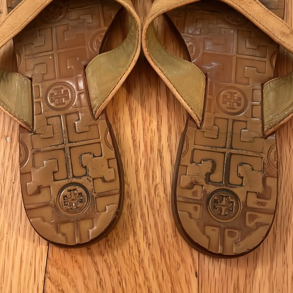 Tory Burch Thora Sandals - Picture 6 of 8